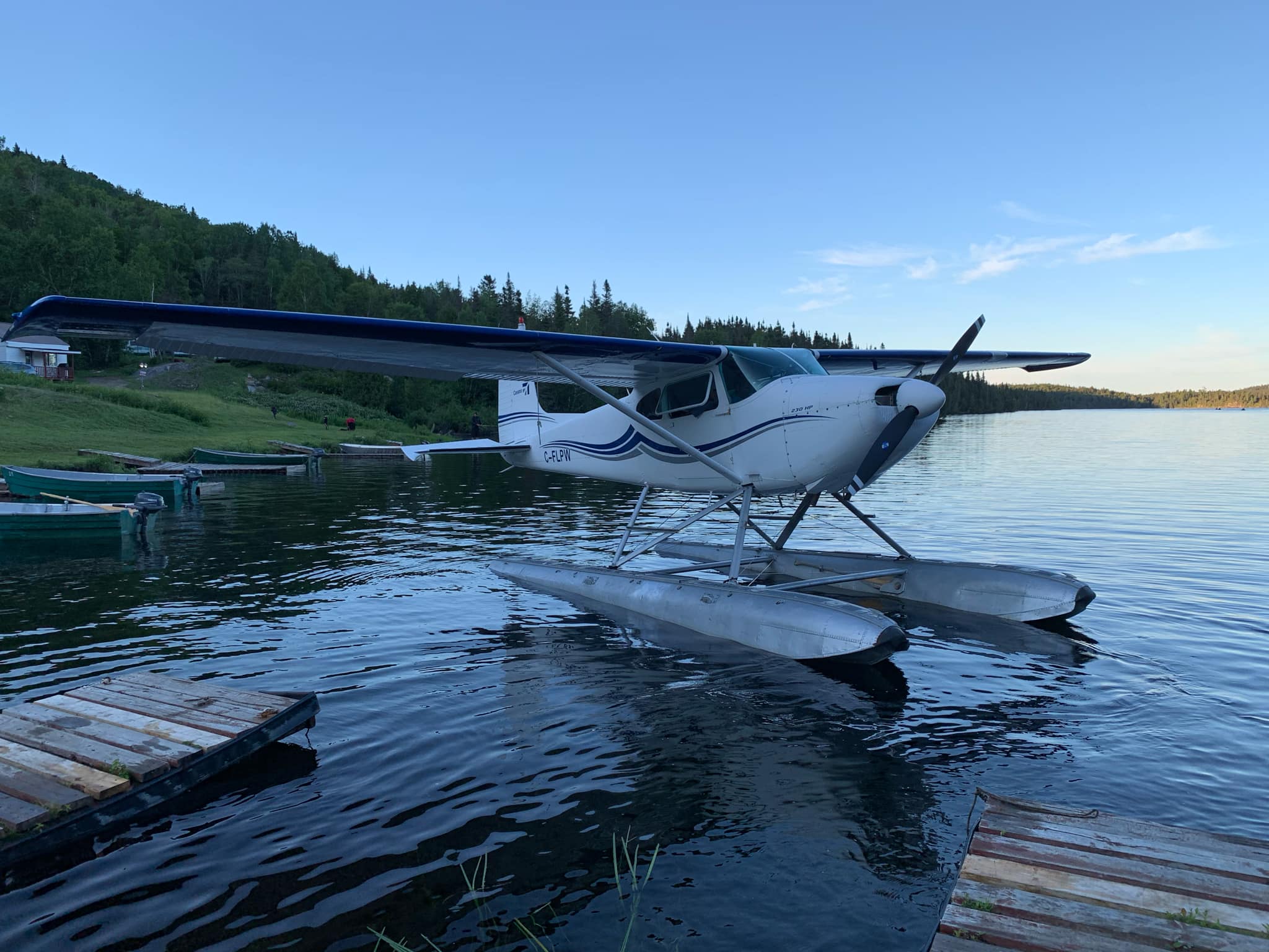 Cessna 180 hydravion